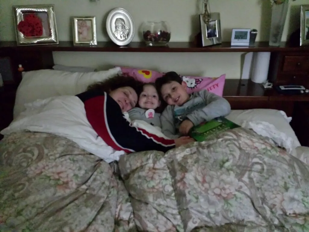 Eugenio, Francesca e Giuseppina nel lettone