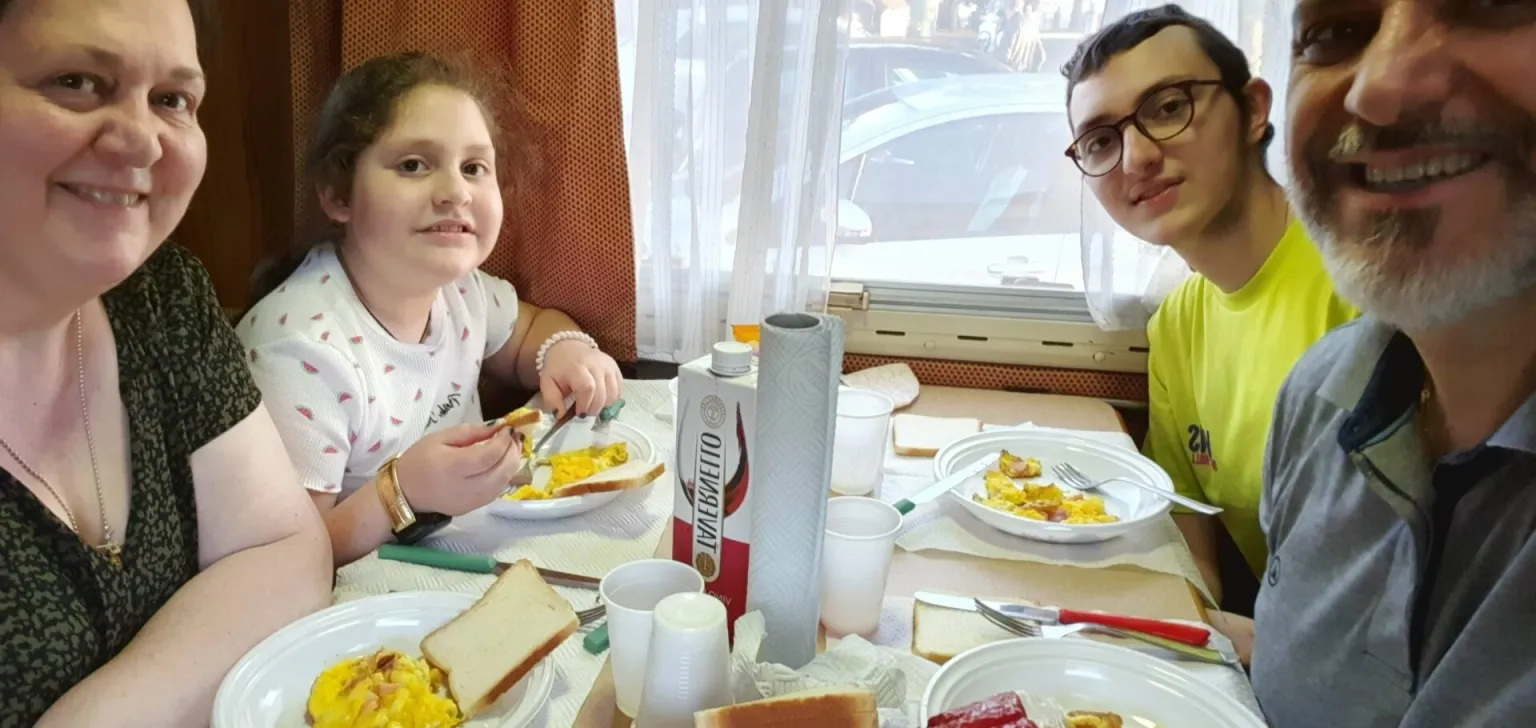 cena nel camper Albino a Piazza Garibaldi Roma