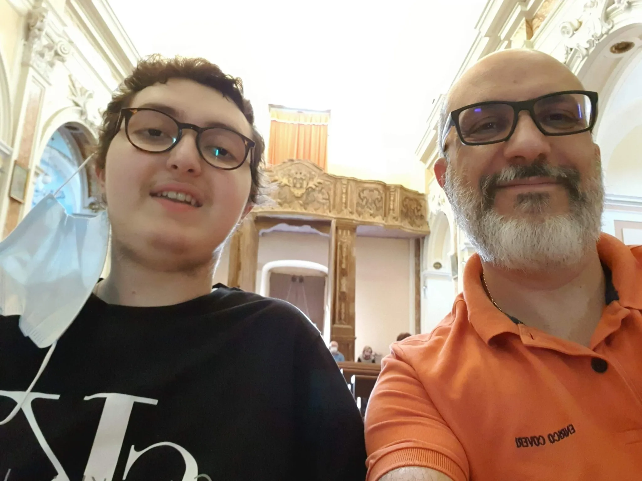 Eugenio e Remigio in chiesa