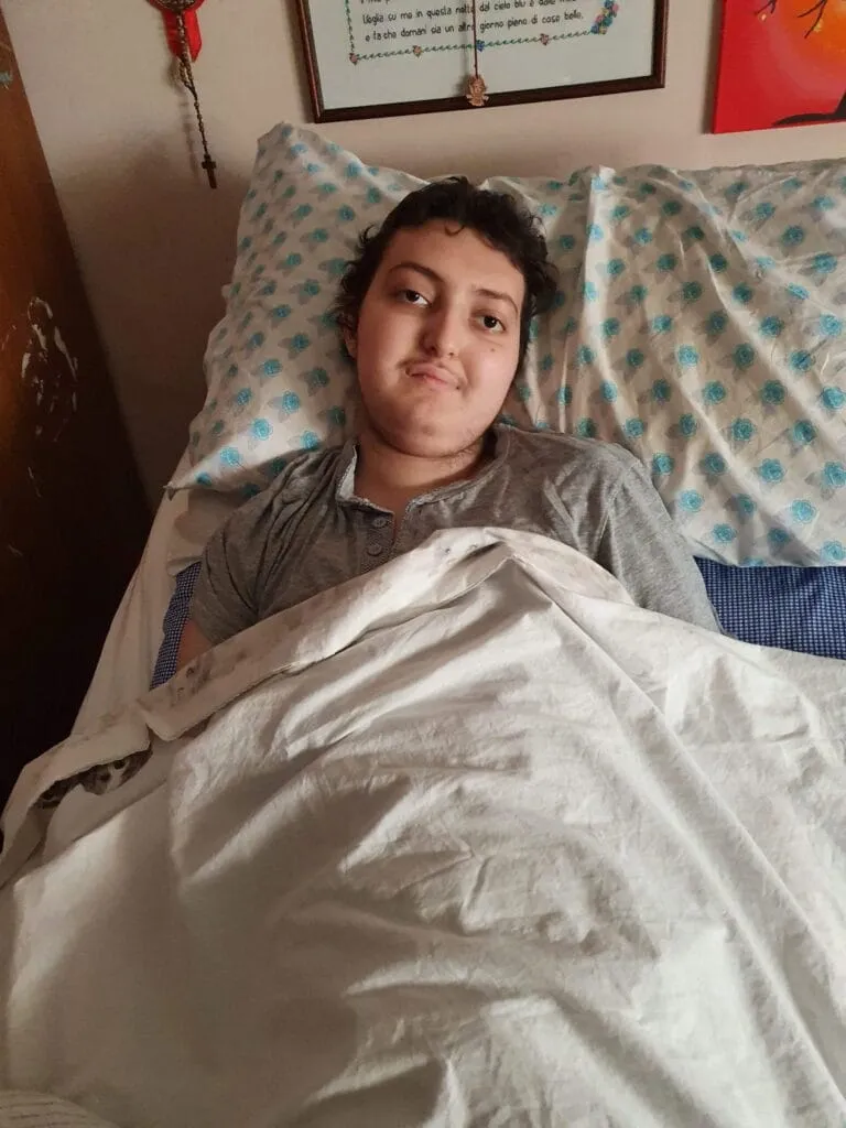 Vangelo del giorno 9 febbraio 2026 - il sorriso di Eugenio nel lettuccio