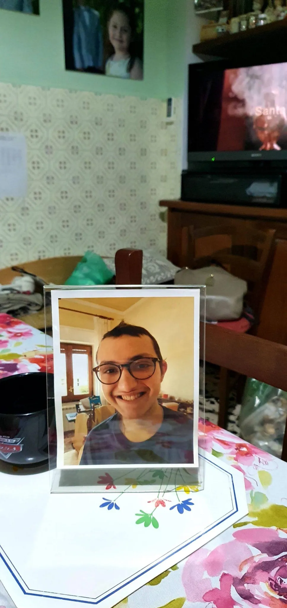 colazione con la foto di Eugenio: a mio figlio