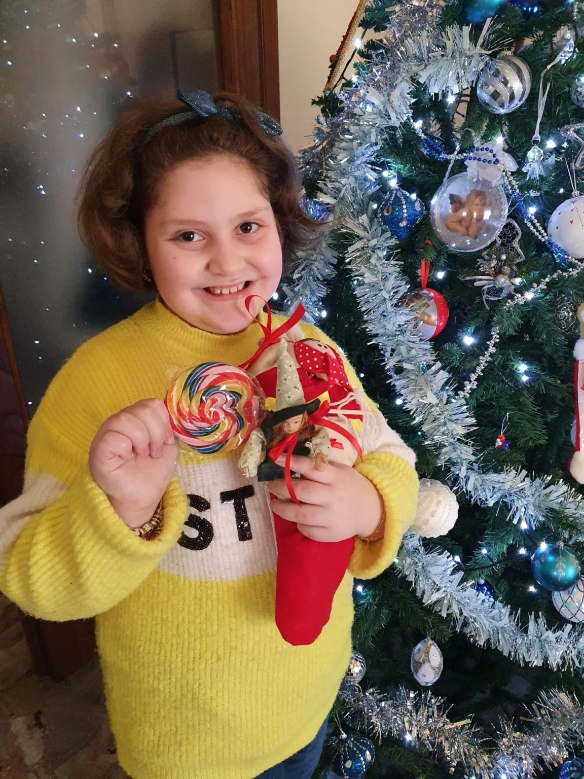 Francesca con i doni della befana