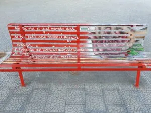 panchina contro il femminicidio a Foggia