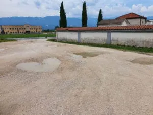 il cuore al cimitero di Dragoni (CE)