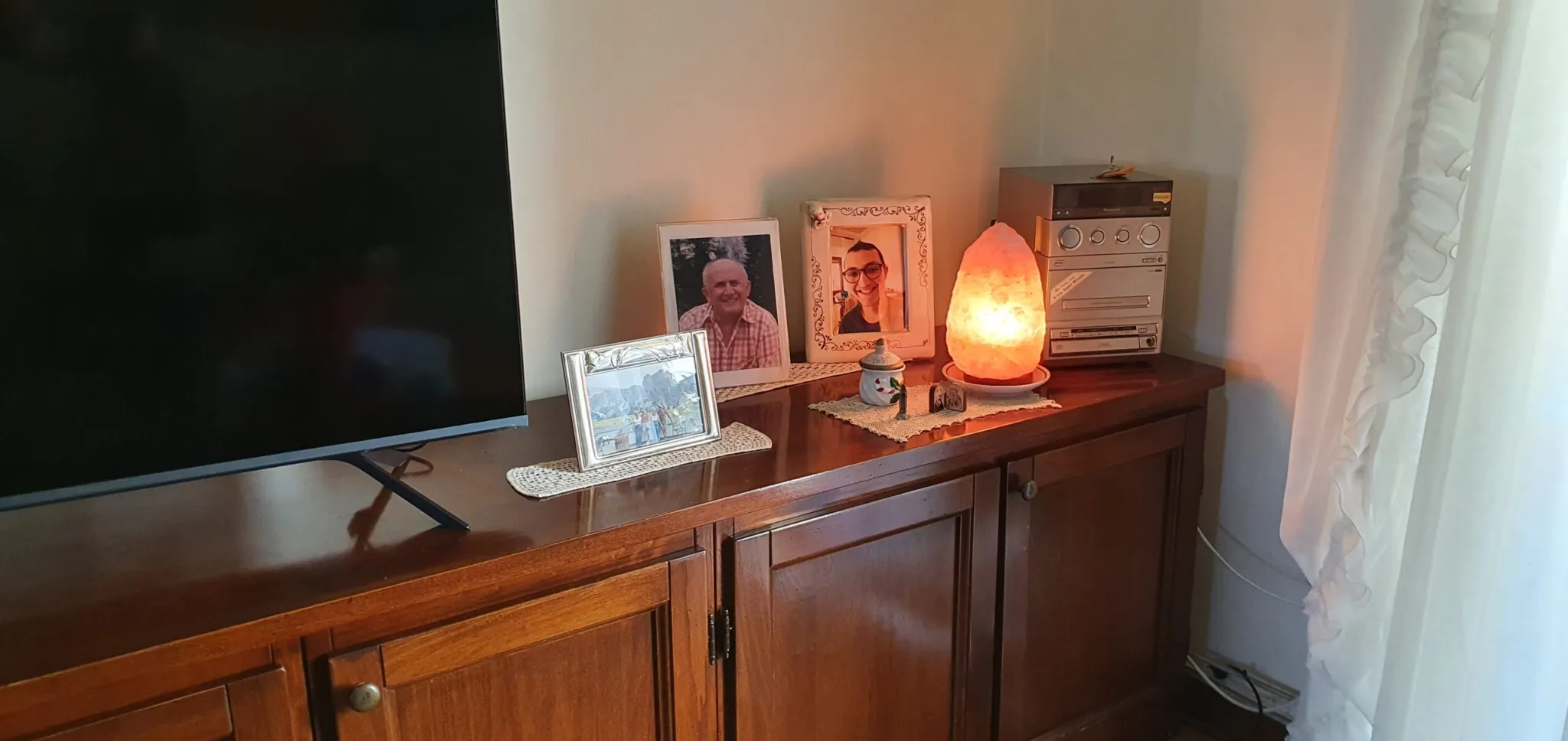 Eugenio e zio Mimmo vicini in foto