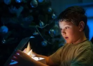 stupore nel regalo di natale, sorpresa