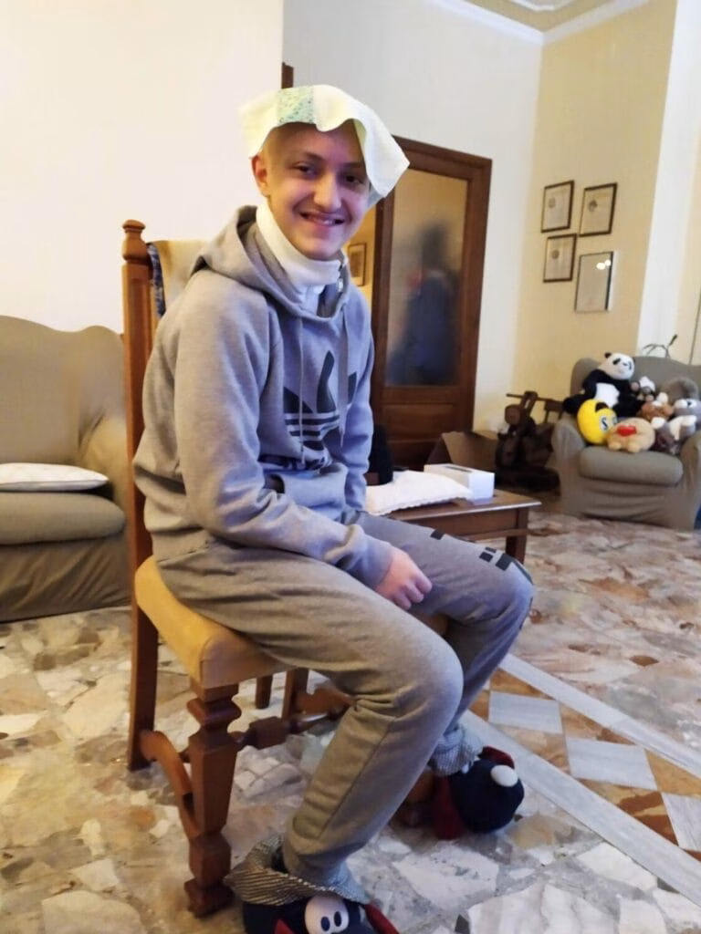 Eugenio pulisce la testa