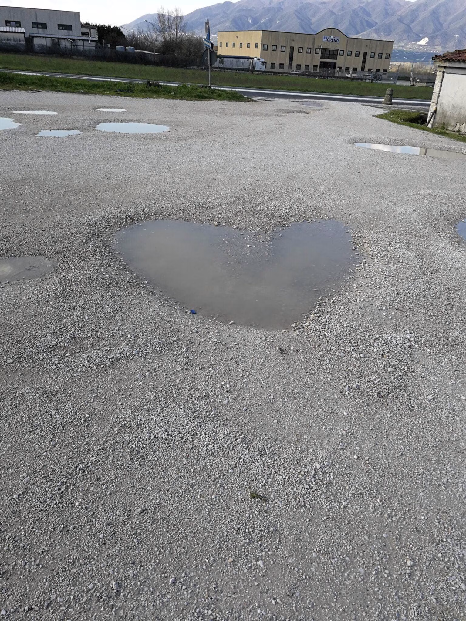 cuore al cimitero di Dragoni