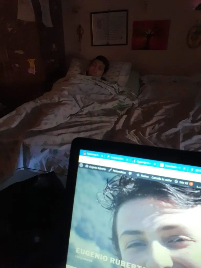 io al pc Eugenio dorme