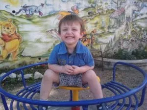 Eugenio all'asilo con Winnie the pooh