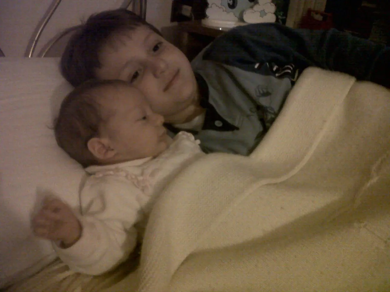 Eugenio e Francesca nel lettone