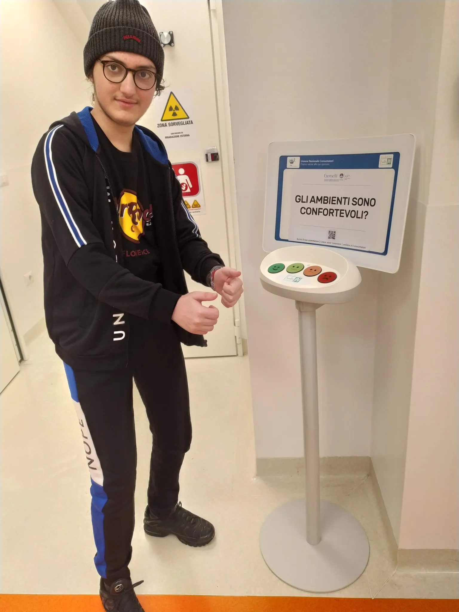 Eugenio preme bottoni gradimento al Gemelli