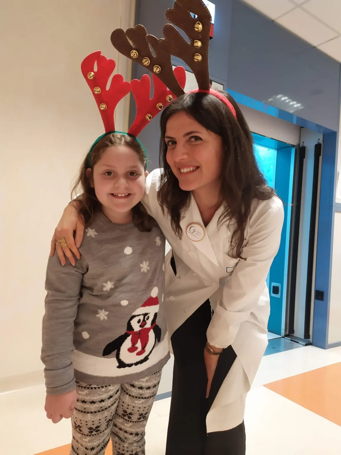 Elisa e Francesca nella saletta attesa al Gemelli