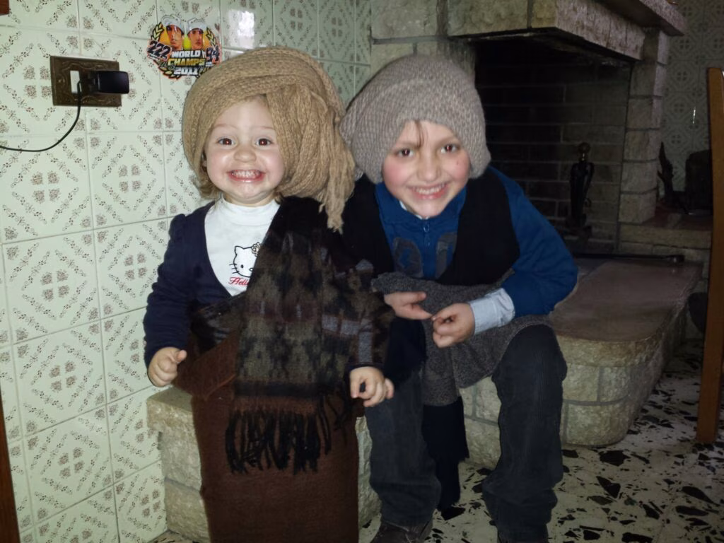 Eugenio e Francesca vestiti col turbante