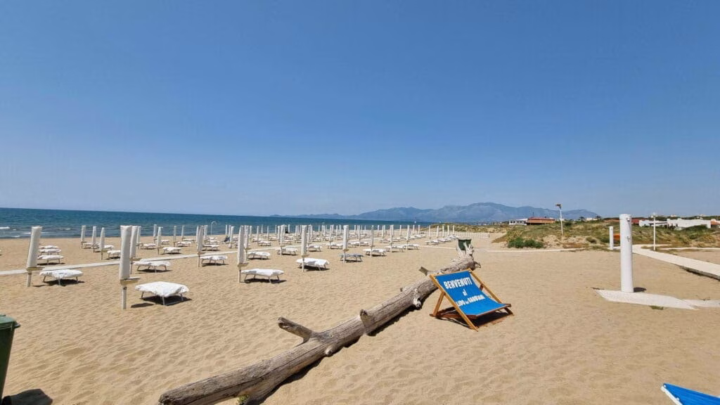 spiaggia di Baia Domizia (CE)