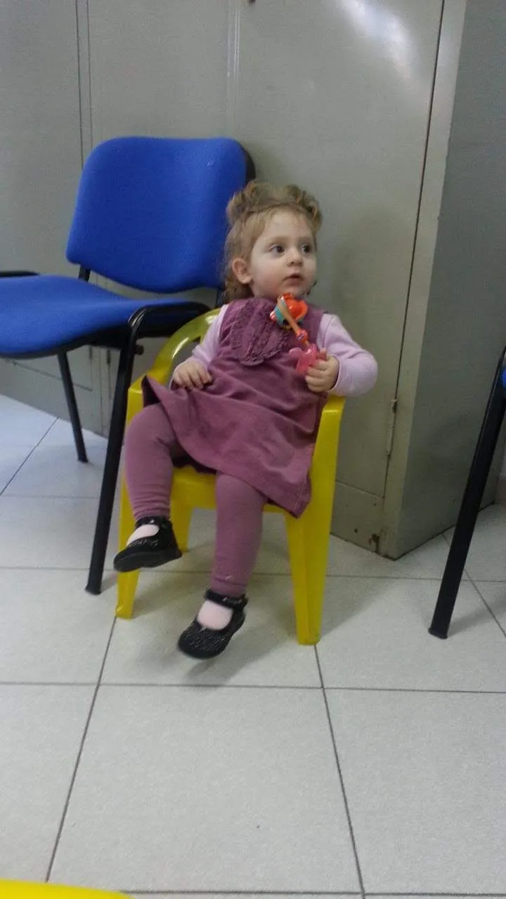 Francesca in attesa per la vaccinazione