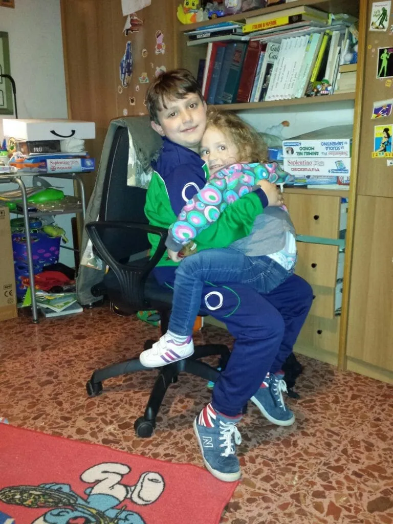 Eugenio abbraccia Francesca