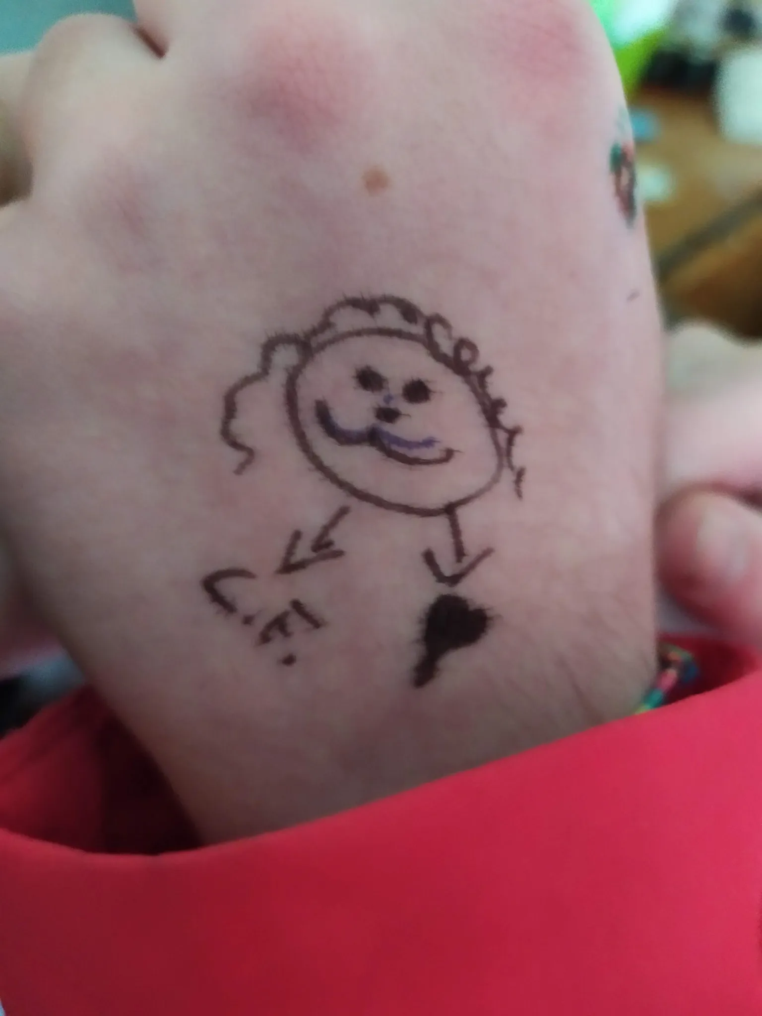 disegnini sulla mano di Eugenio