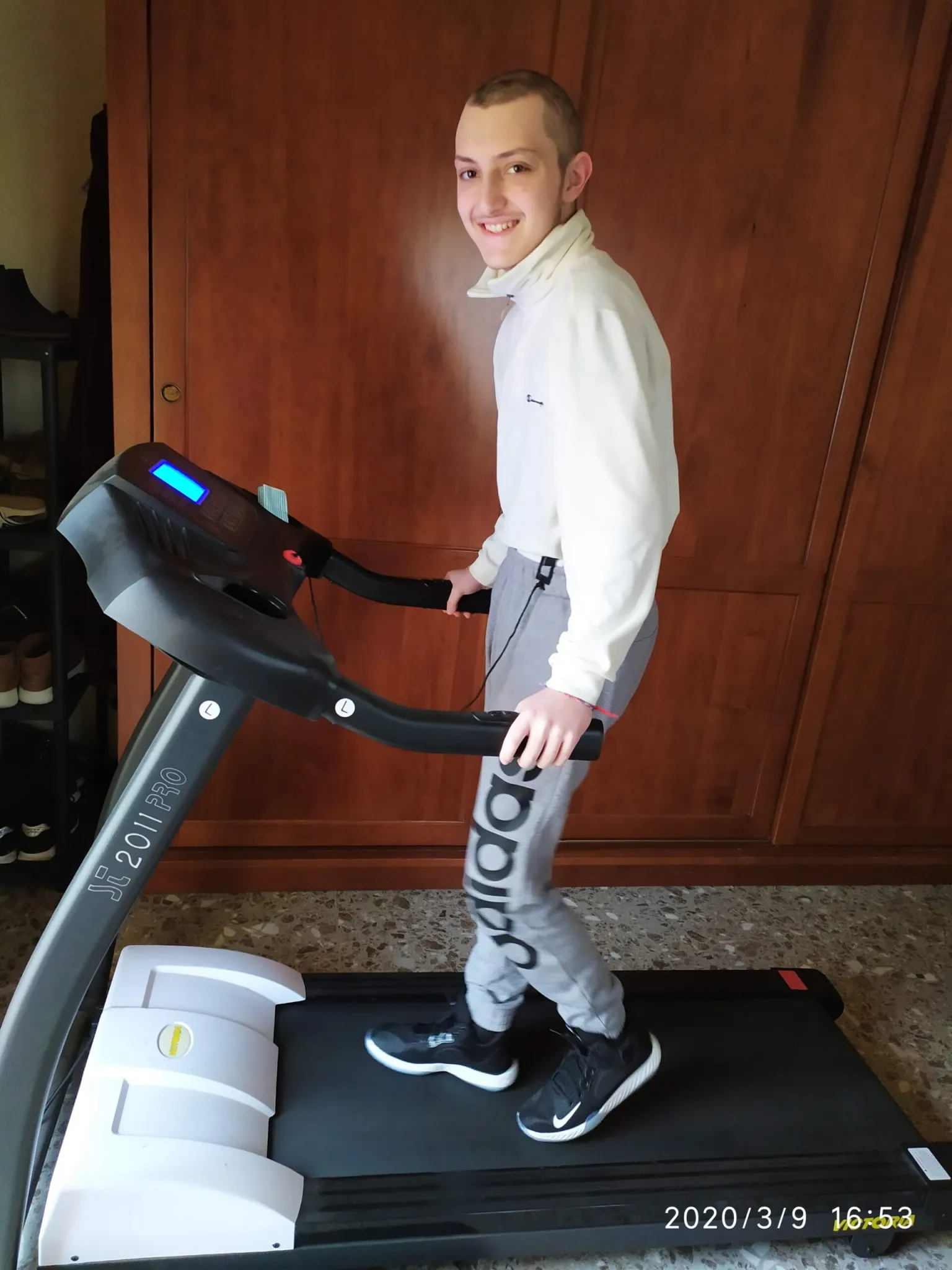 Eugenio sul tapis roulant