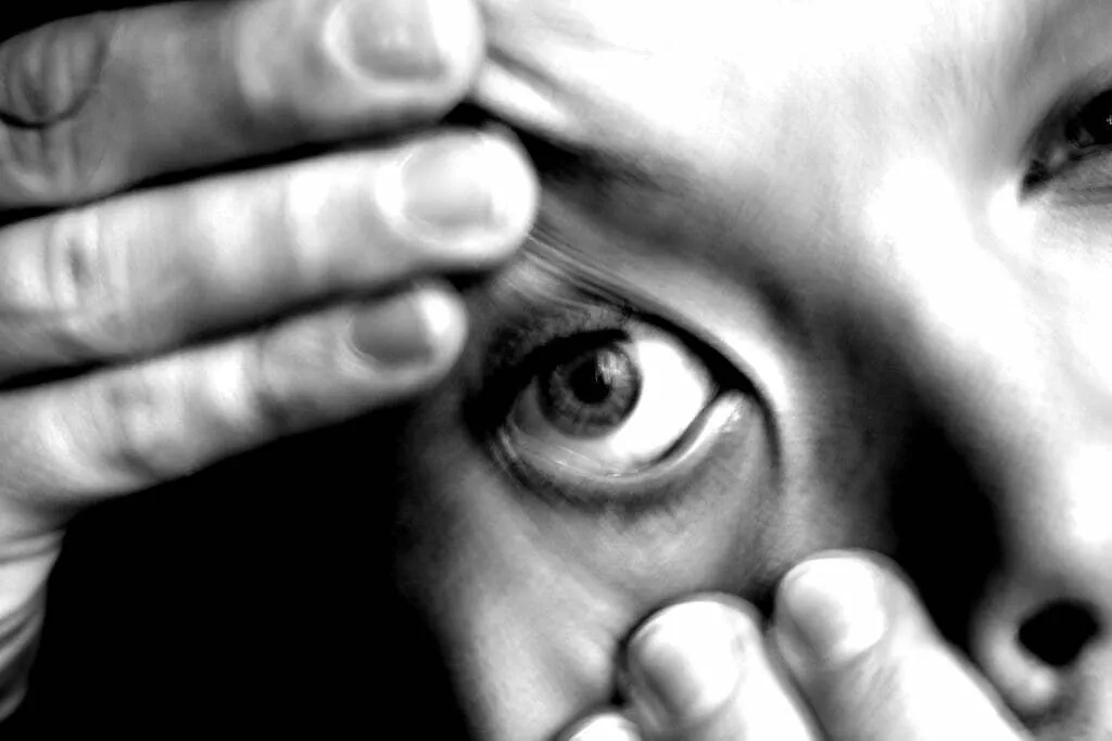 la trave nell'occhio