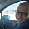 primo piano Eugenio in auto