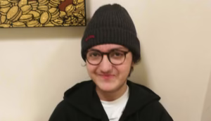 primo piano Eugenio nella saletta del Gemelli