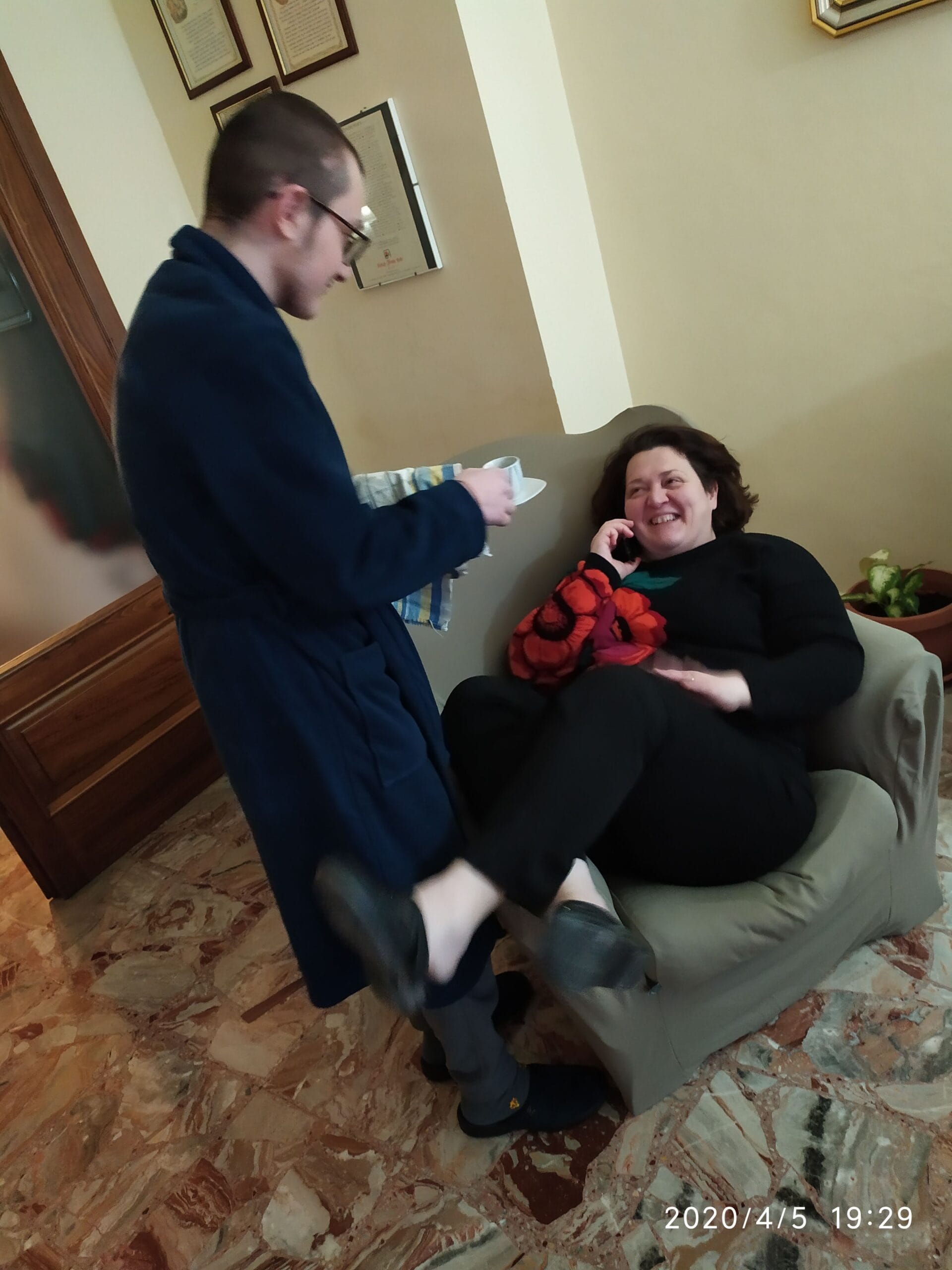 Eugenio in vestaglia blu