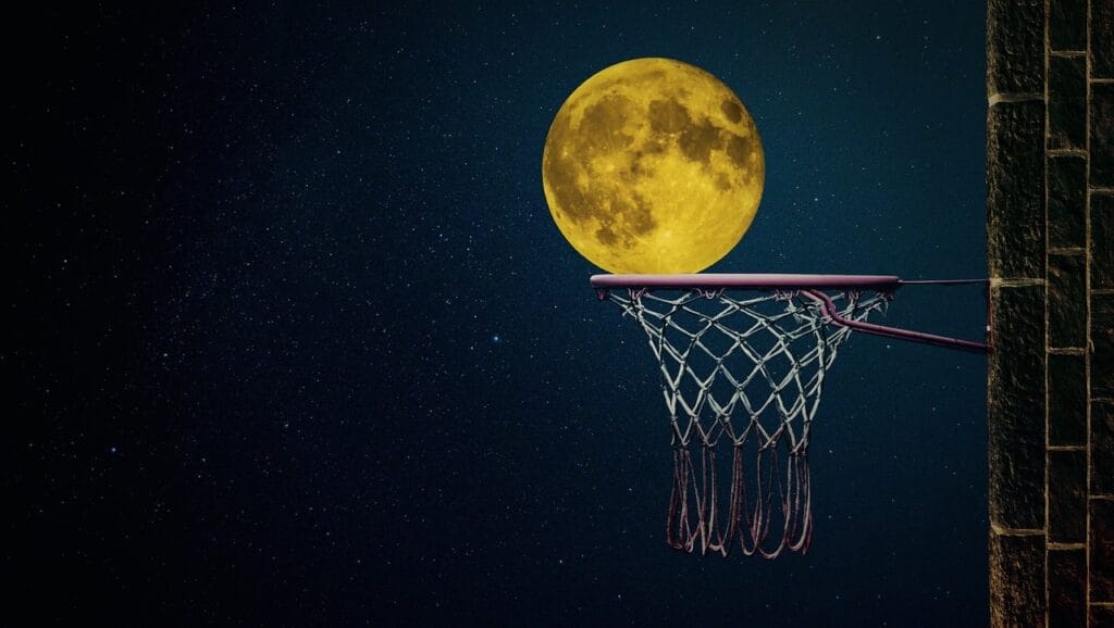 la luna nel canestro, basket moon