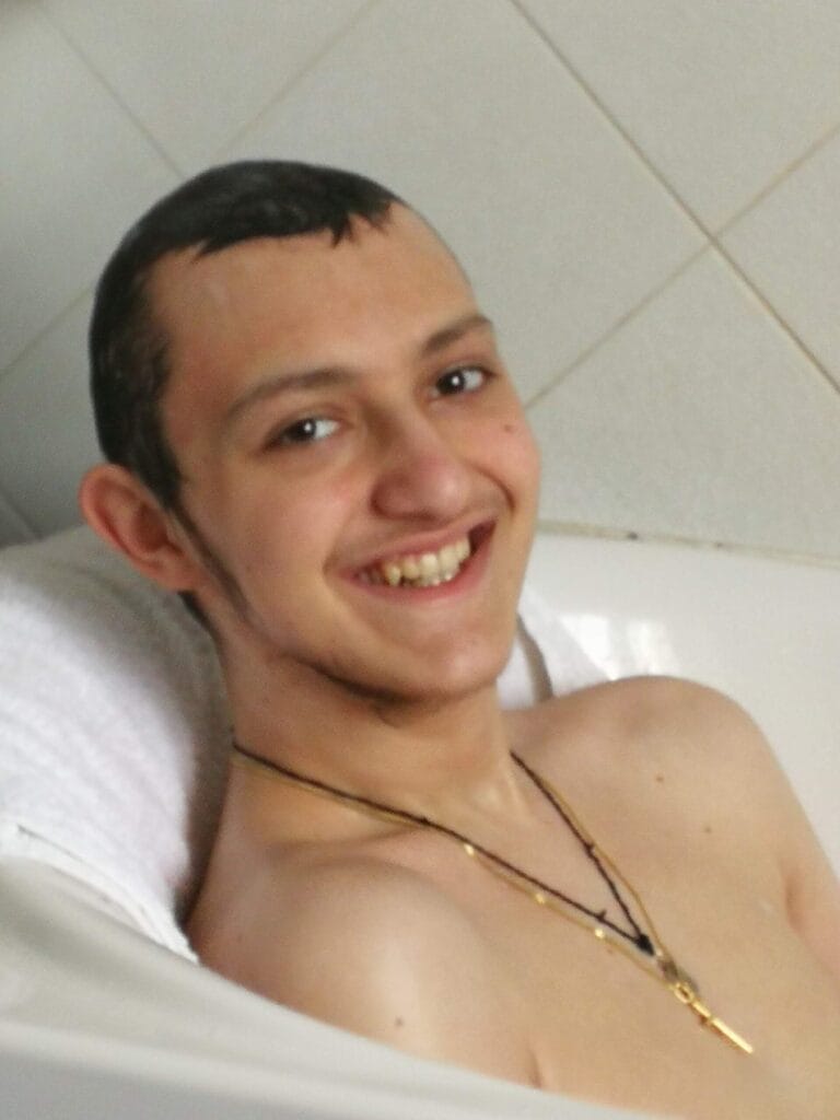 Eugenio in vasca da bagno