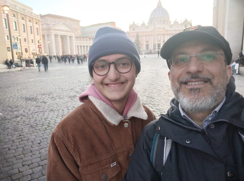 Eugenio und Remigio auf dem Petersplatz