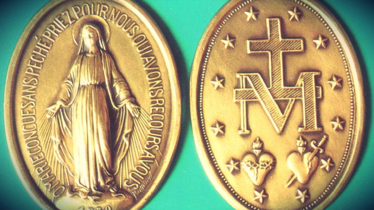 Пресвета Богородица на чудотворния медал