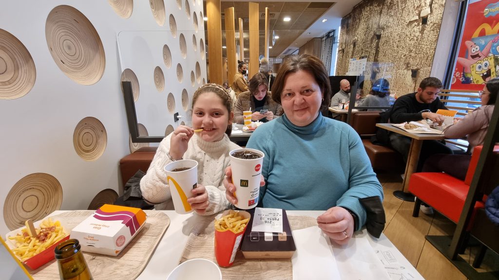 Giuseppina e Francesca al McDonalds Roma